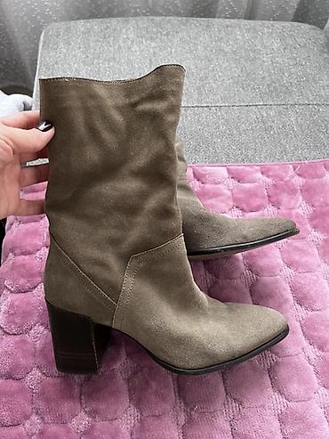 bearpaw cizme: Ženske čizme do kolena – sivkasto-bež antilop - Materijal: mekani — 6