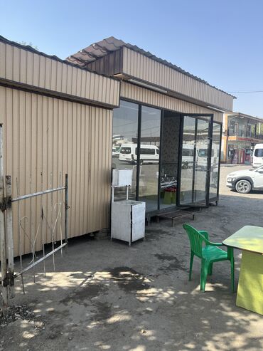 Киоски, ларьки: Киоск сатылат или арендага берилет.адреси Жалабад Автовогзалда.готовый — 2