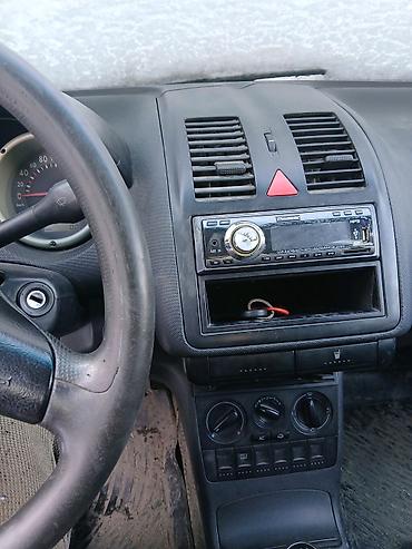 Автозапчасти: Volkswagen Polo седан/хэтчбек (кузов 9N) — салон и приборная панель — 1