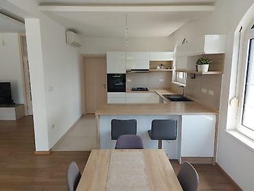 Kuće na prodaju: 380 kv. m, 8 soba — 5