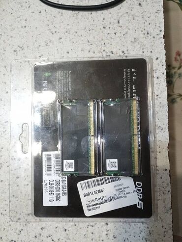 komputer plata: Təcili satılır. 2 x 8 Gb 5200 MHZ Ramları. Təzə alınmış notbukun