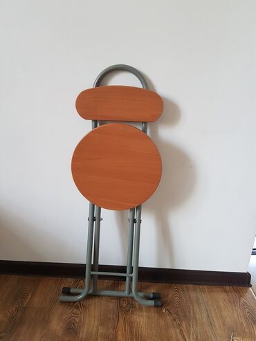 9 объявлений | lalafo.kg: Крепкий раскладной стульчик,высота-71 см,седушка диаметр-30 см