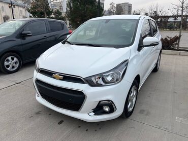 Kia: Chevrolet Spark: 2016 г., 1 л, Вариатор, Бензин, Хэтчбэк