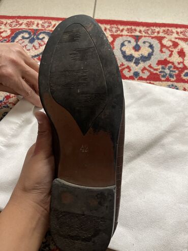 Кроссовки и спортивная обувь: Продается мужская обувь Макостны, кроссовки, ботасы, ботинки дешево at lalafo.kg — 7 Кроссовки и спортивная обувь: Продается мужская обувь Макостны, кроссовки, ботасы, ботинки дешево — 7