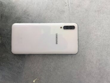 чехлы для мобильных телефонов samsung: Samsung Galaxy A50, Б/у, 128 ГБ, цвет - Белый, В рассрочку, 2 SIM