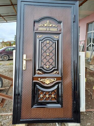 Qapıların təmiri: Peşakar usta tərəfindən yığılır ünvan Sulutəpə qiymət 170 AZN den — 9