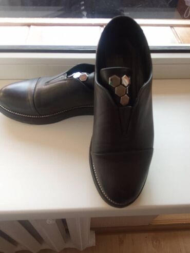 черные кожаные туфли: Туфли Размер: 39, цвет - Черный