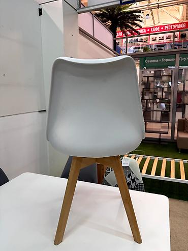стул кухня: Стул Eames 222 - Расцветки: серый, чёрный, белый и бежевый - Размер — 4