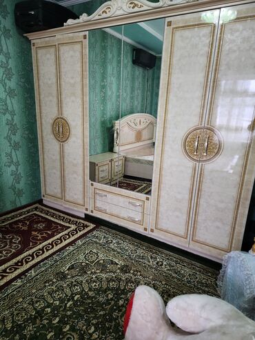 каракол мебель: Спальный гарнитур, Двуспальная кровать, Шкаф, Комод, цвет - Белый