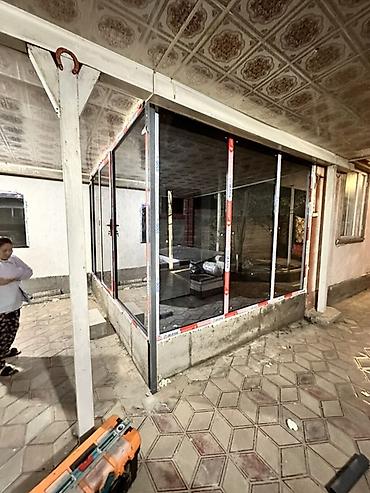 Окна на заказ: Алюминиевое окно на заказ, Тип окна: Панорамные, Стандартные, Форточка, Декоративные особенности: Фрамуга, Бесплатная установка, Без рассрочки — 8