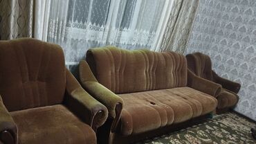 угловой диван с креслом раздвижной: Цвет - Коричневый, Б/у