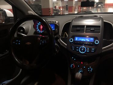 Chevrolet: Chevrolet Aveo: 1.4 l | 2012 il 290000 km Sedan — 8