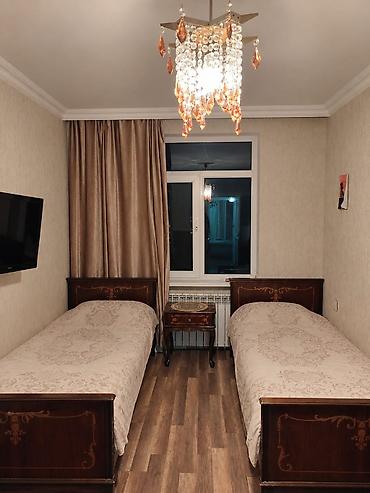 antik komod: Antik üslubda yataq otağı mebel dəsti Tərkibi: - 3 qapılı iri dolab - — 5