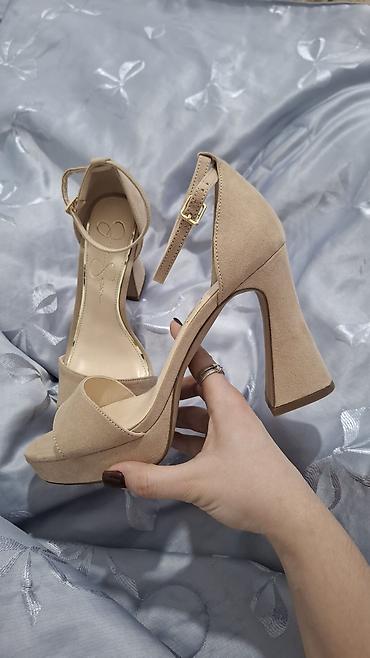 Босоножки Jessica Simpson, бежевые, новые. Прислали из Америки, не