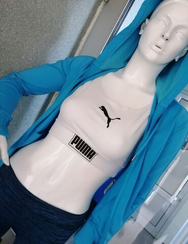 Ostale jakne, kaputi, prsluci: Puma jakna
vel s m
original puma
jednom nošena — 8