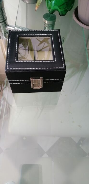 kutija za satove cena: Bоја - Crna, Novo