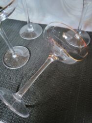 Čaše: Case kristalne za sampanjac,vino iz 80ih. Case za vino,maksimalno — 10