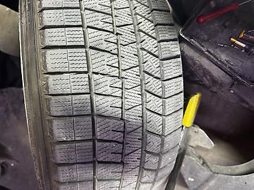 Шины 215 / 45 / R 18, Зима, Б/у, Пара, Легковые, Япония, Dunlop