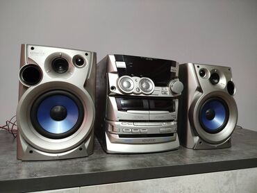 корейский образовательный центр: Продаю KENWOOD музыкальный центр есть AUX. есть и другие муз центры