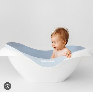 ванночка для ног: Ванночка Beaba
Покупали в YOYO 
За 4000
В хорошем состоянии 
2000с