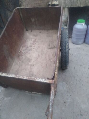 Садово-строительные тачки и тележки: Садово-строительная тачка и тележка, Стальная, Одноколесная, В розницу — 4