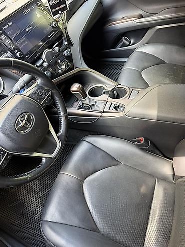 Продажа авто: Toyota Camry: 2020 г., Гибрид, Седан — 5
