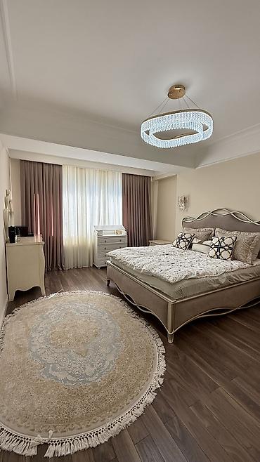 Продажа квартир: 4 комнаты, 180 м², 2 этаж — 19