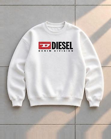 Duksevi: Beli muški duksevi
Velicine M-3XL
Cena 2600 din vnb6 — 2