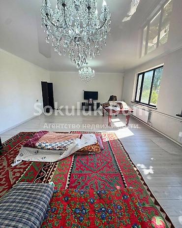 Продажа коттеджей и домов: 🏠Продается дом в с. Сокулук, от трассы 1,5 км. 🟡Комнаты: 7 🟡Участок — 6