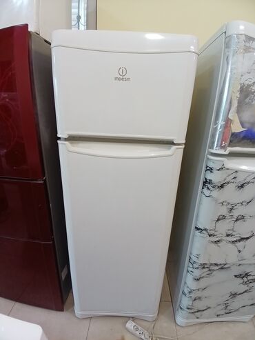 indesit baku: Б/у 2 двери Indesit Холодильник Продажа, цвет - Белый, С колесиками