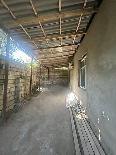 sekide satilan evler 2025: Hovsan kendde 3 otaqli ev satisa cixdi. sahesi 4 sotdur. geniş heyeti — 9