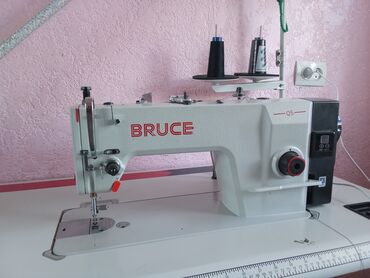 производственная швейная машина: Швейная машина Оверлок, Полуавтомат