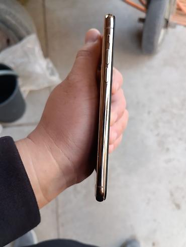 Мобильные телефоны: IPhone Xs, Б/у, 64 ГБ, Rose Gold, Чехол, 100 % — 6