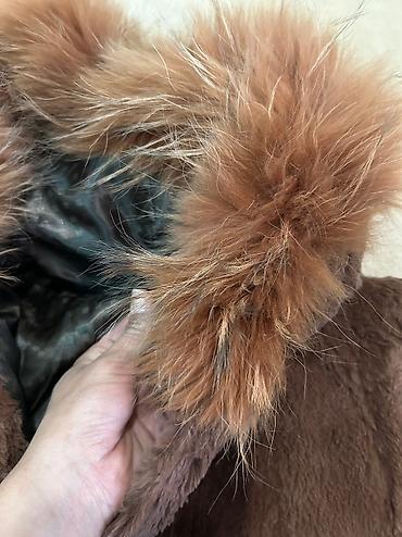 Шубы: Шуба, Короткая модель, Индия, С капюшоном, M — 10