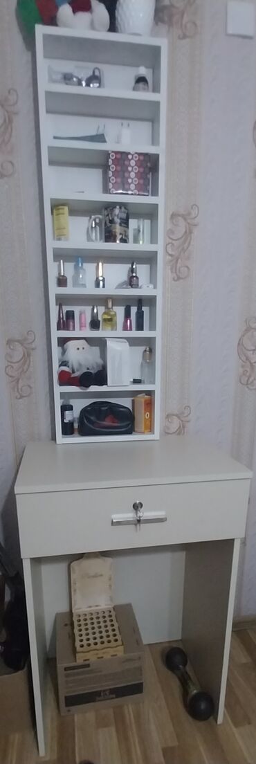 salon mebelleri satilir: 2si biryerdə Satılır real alıcıya endirim olacaq