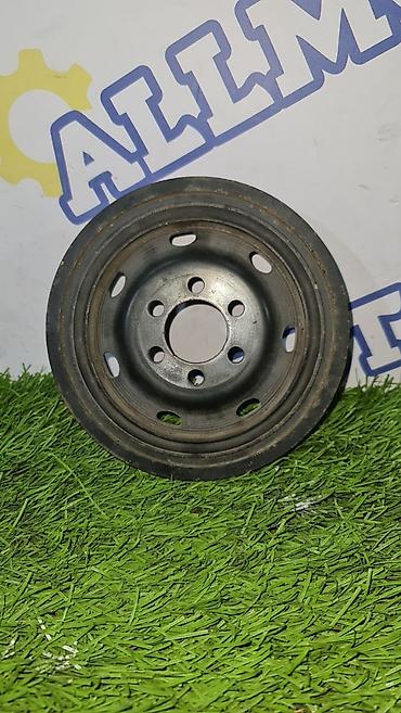 Шкив Land Rover 2008 г., Б/у, Оригинал at lalafo.kg Шкив Land Rover 2008 г., Б/у, Оригинал