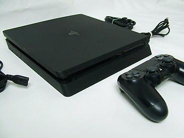 PS4 (Sony Playstation 4): U ponudi je Sony PlayStation 4.
Konzola je najnoviji SLIM model — 4