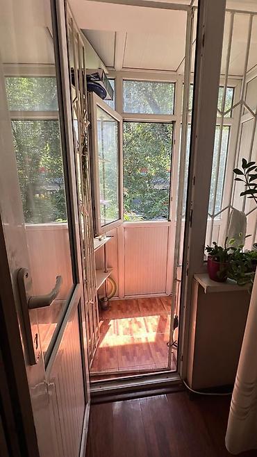 Продажа квартир: 3 комнаты, 72 м², Сталинка, 2 этаж — 1