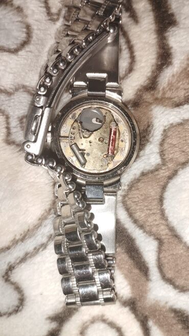 Qol saatları: Qol saatı — 2