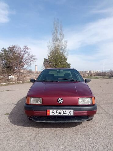 колонки динамики: Volkswagen Passat: 1992 г., 1.8 л, Механика, Бензин, Седан