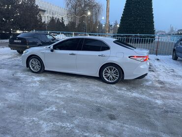 Toyota: Toyota Camry: 2018 г., 2.5 л, Вариатор, Гибрид, Седан