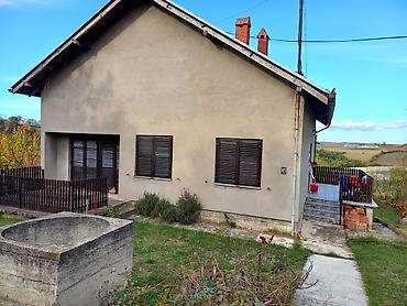 Kuće na prodaju: Продаю дом площадью 80 квадратных метров и земельный участок площадью — 6