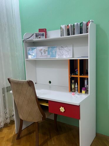 купить стол для компьютера: Qız üçün, İşlənmiş, Siyirməli, Yazı masası, Stulsuz