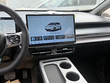 byd e6: Электромобиль GAC Aion Y, белый, 5‑дверный кросс‑минивэн (компактный — 9