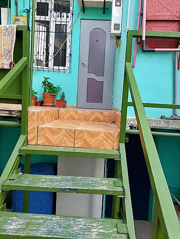 prefabrik ev satilir: 1 otaqlı mənzil – obshiy dvor. kupcali. Bayilda. Bayrag meydanina — 2