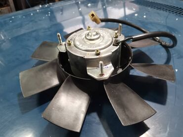 Auto delovi: Motor ventilatora hladnjaka Lada 2107 Riva, Lada 110,111.112, Lada — 4