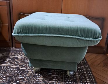 Sofe i kaučevi: Trosed-u odličnom stanju, bez oštećenja mebla, bez fleka, mehanizam — 9