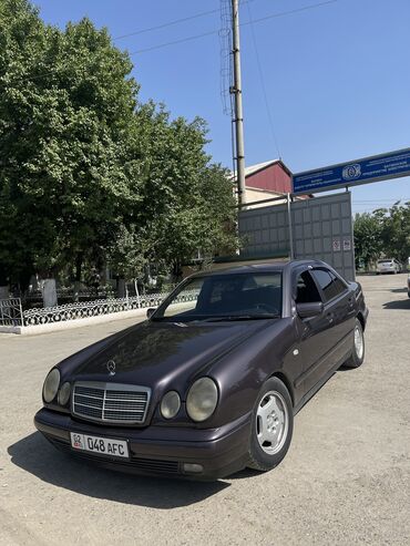 машина которгуч: Mercedes-Benz A 210: 1996 г., 2.3 л, Механика, Бензин, Седан