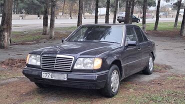 Mercedes-Benz: Mercedes-Benz E 230: 2.3 l | 1990 il Sedan — 1