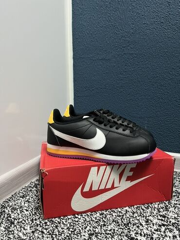 кроссовки найк оригинал цена: Эркектердин кроссовкасы, 37.5, Nike, Жаңы, түсү - Кара, Өзү алып кетүү, Акылуу жеткирүү